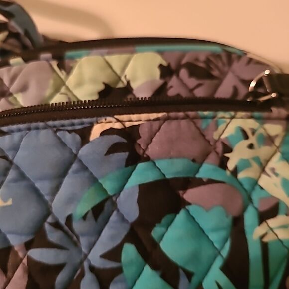 Vera Bradley Bag - Picture 8 of 9